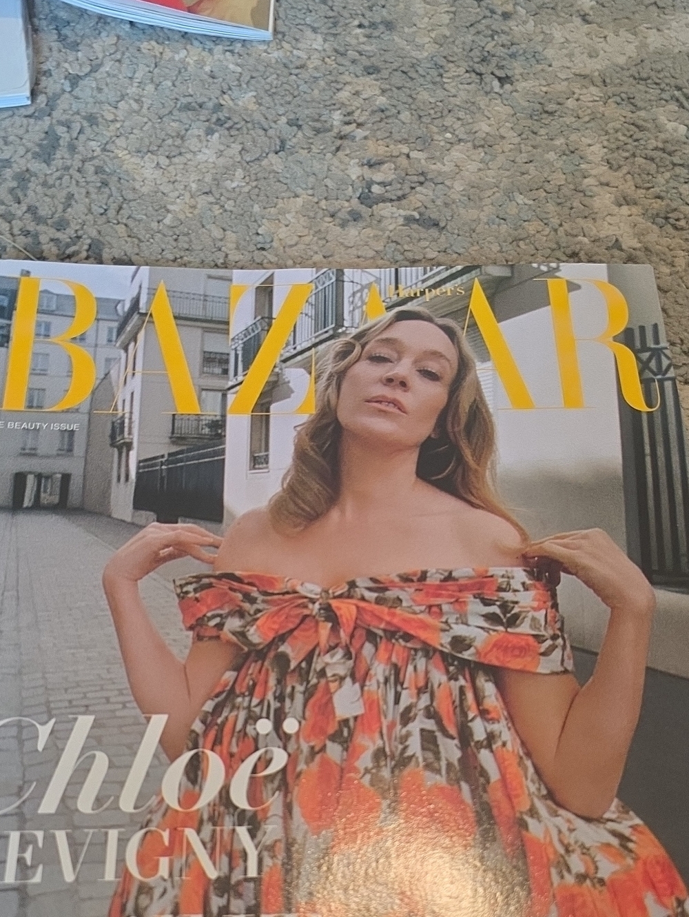 Harper's Bazaar Magazine Bundle - Three Issues with Meghan Markle Cover - Picture 4 of 5